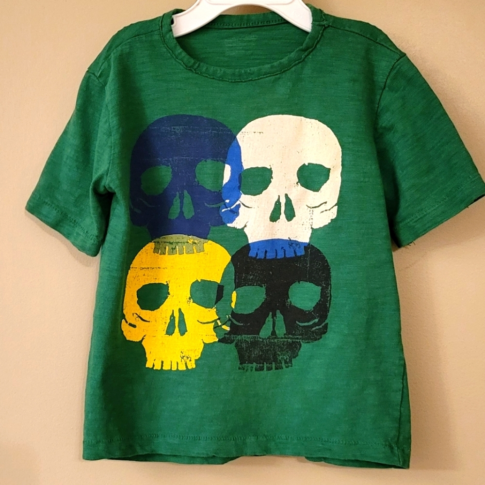 Skull print green short sleeved tee shirt